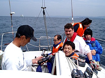 船尾を写真撮影