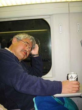 帰りの列車の中は、お休みタイム